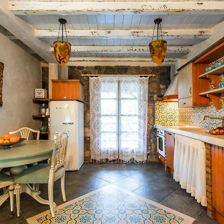 Apartmán Ta Petrina Vourvourou Exteriér fotografie