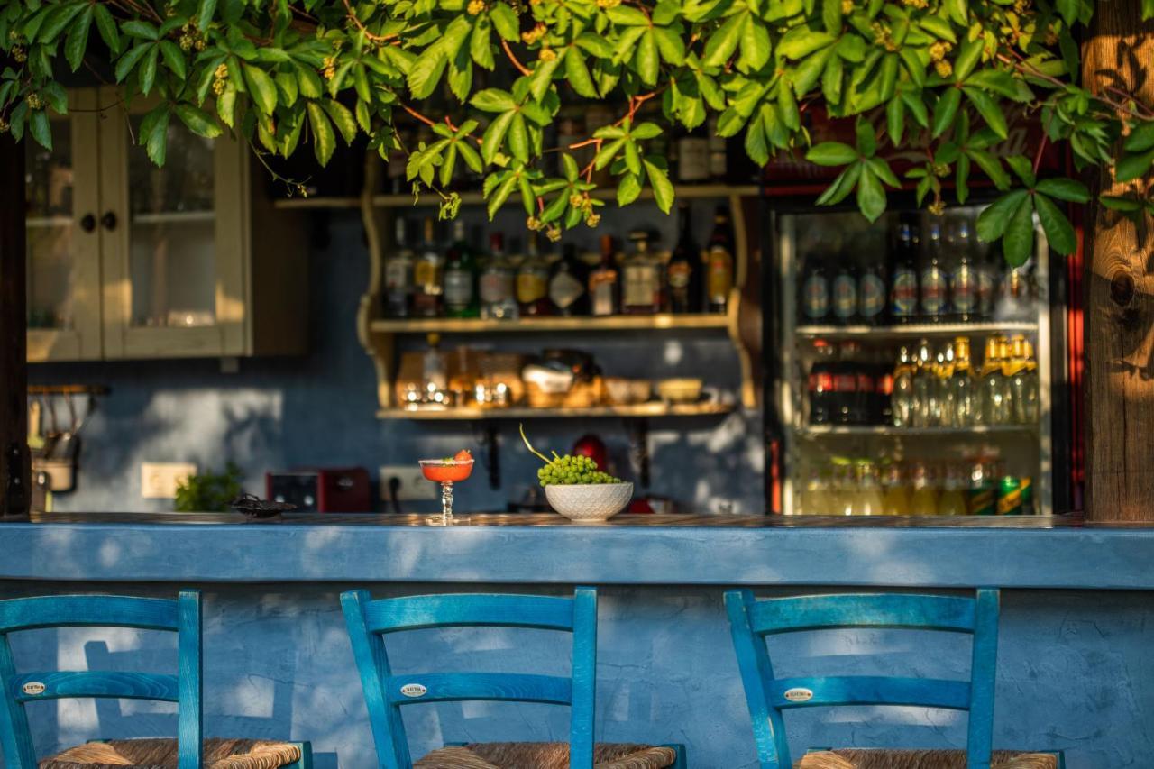 Apartmán Ta Petrina Vourvourou Exteriér fotografie