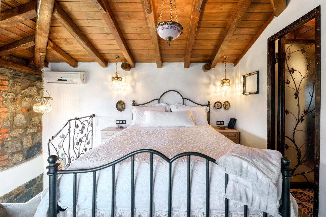 Apartmán Ta Petrina Vourvourou Exteriér fotografie